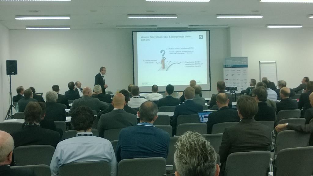 WelkerPeter's tweet photo. #TDWI2015: Regulatorische Anforderungen an Kundendaten mit N. Schweimanns (DeuBa) und F. Ferro ( trivadis ). Tricky! http://t.co/OO3gdvxdmZ