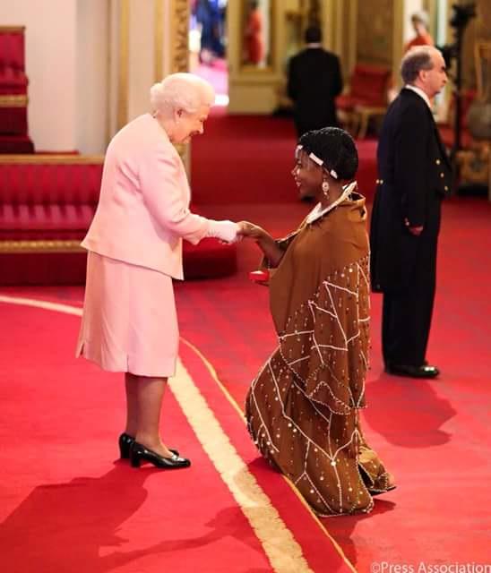 #ChildDomesticWorker Angel meets the Queen Please support her tinyurl.com/oz2ytz2 <a href="/bakermckenzie/">Baker McKenzie</a> <a href="/Youthlaw_Intl/">Youth Law Intl</a>