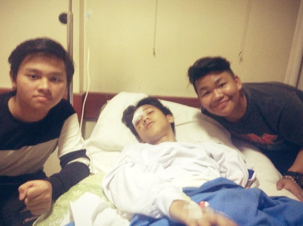 CJRisCJR's tweet photo. Cepet sembuh ya @iqbaale ,biar bisa berkarya Seni lagii #GWSIqbaalCJR http://t.co/ANew4s7wyx