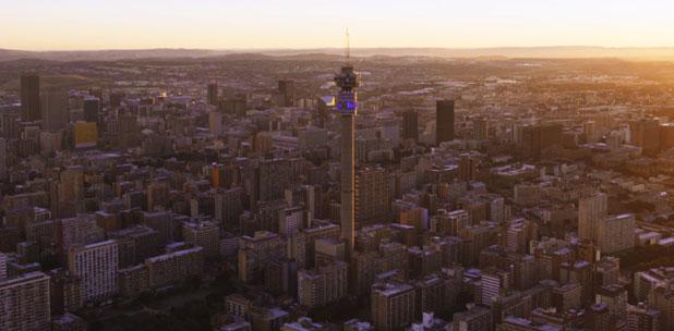 Blue_River__'s tweet photo. El @ultra South Africa ha llegado para quedarse http://t.co/QBTXF6772c http://t.co/ZzHXMqRiiB vía @viciousmagazine
