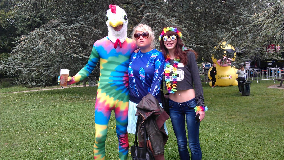 LLescalier's tweet image. Bête de scène ou poule de luxe venez comme vous êtes! Dans 7j dans L'#Escalier #théâtre #Paris urlz.fr/27GS