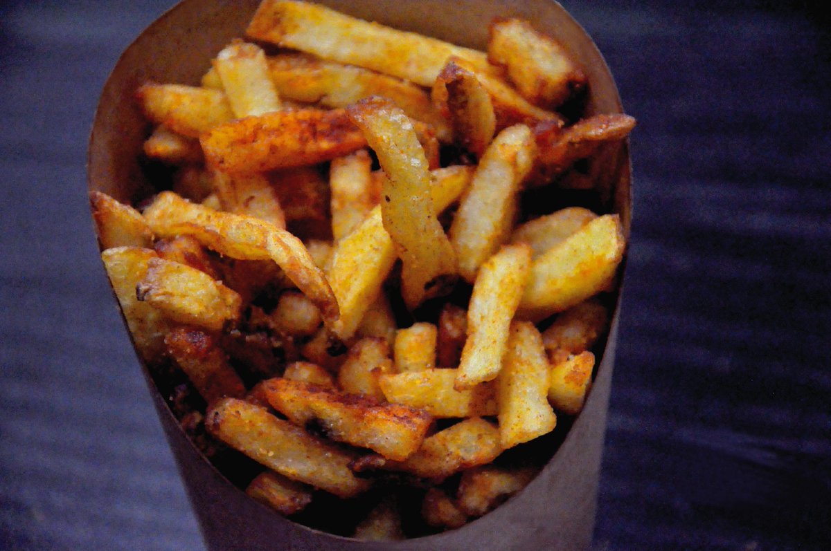 BigFernand_FR's tweet photo. Les inséparables de nos #Hamburgés... Nos petites #Fernandines... http://t.co/2ERvNpQUaG