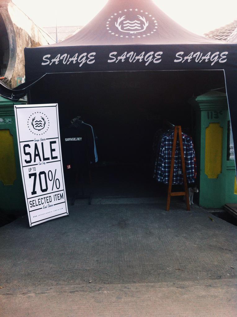 Office store kita sudah buka, yang mau lihat" atau belanja silahkan kita tunggu ya gaes #savagecrew