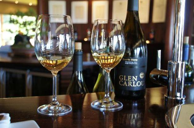 pretoriacoza's tweet photo. .@glencarlou & @pretoriacoza wine tasting with @nicole1parfitt #GingerApple catering http://t.co/eU2MDi3SJb http://t.co/H7SOFBcFtz