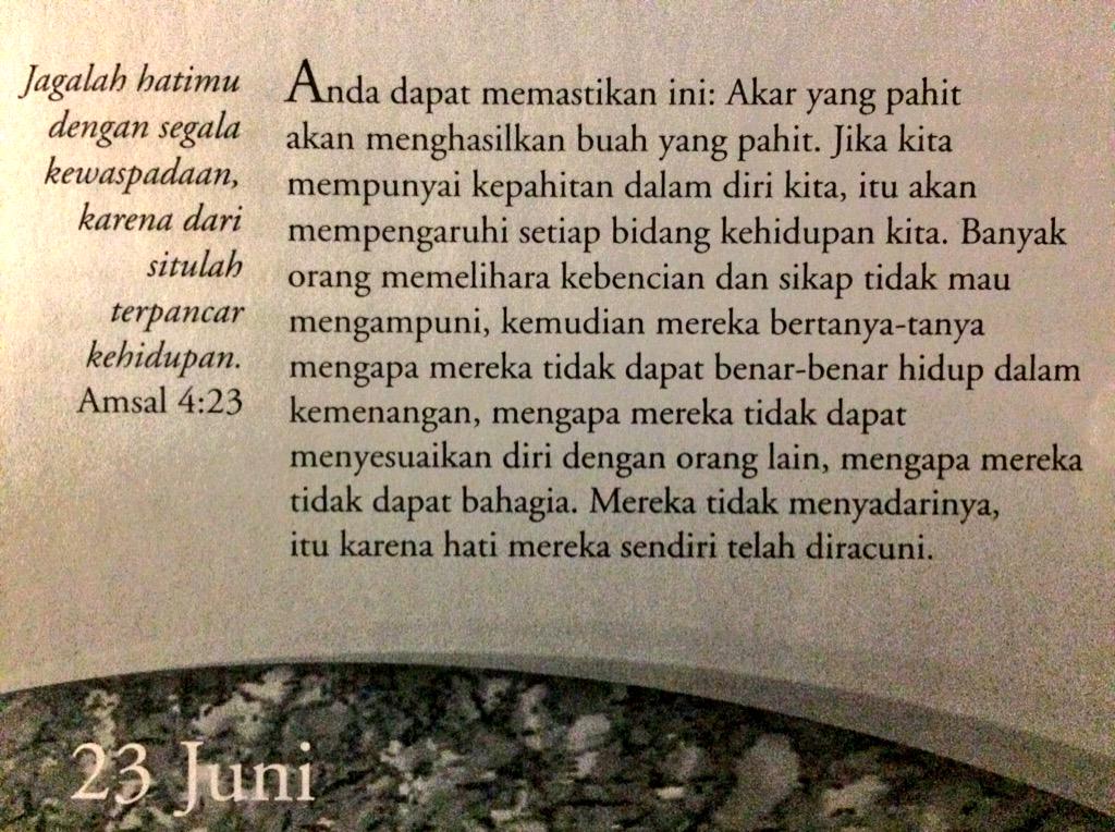 echasoemantri's tweet photo. Menjaga hati = memancarkan kehidupan. http://t.co/ntAMVx0QOr
