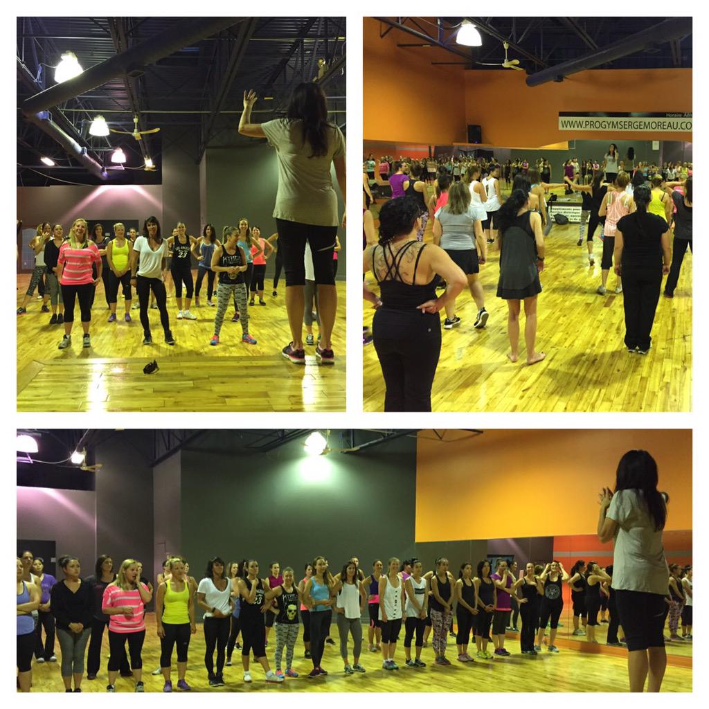 AlsCheerleaders's tweet photo. Les reconnaissez-vous? Alumni < 2005 ! Belle surprise pour la mi-temps du 3 juillet en préparation ;) @MTLAlouettes http://t.co/Zt7xVNHS9j