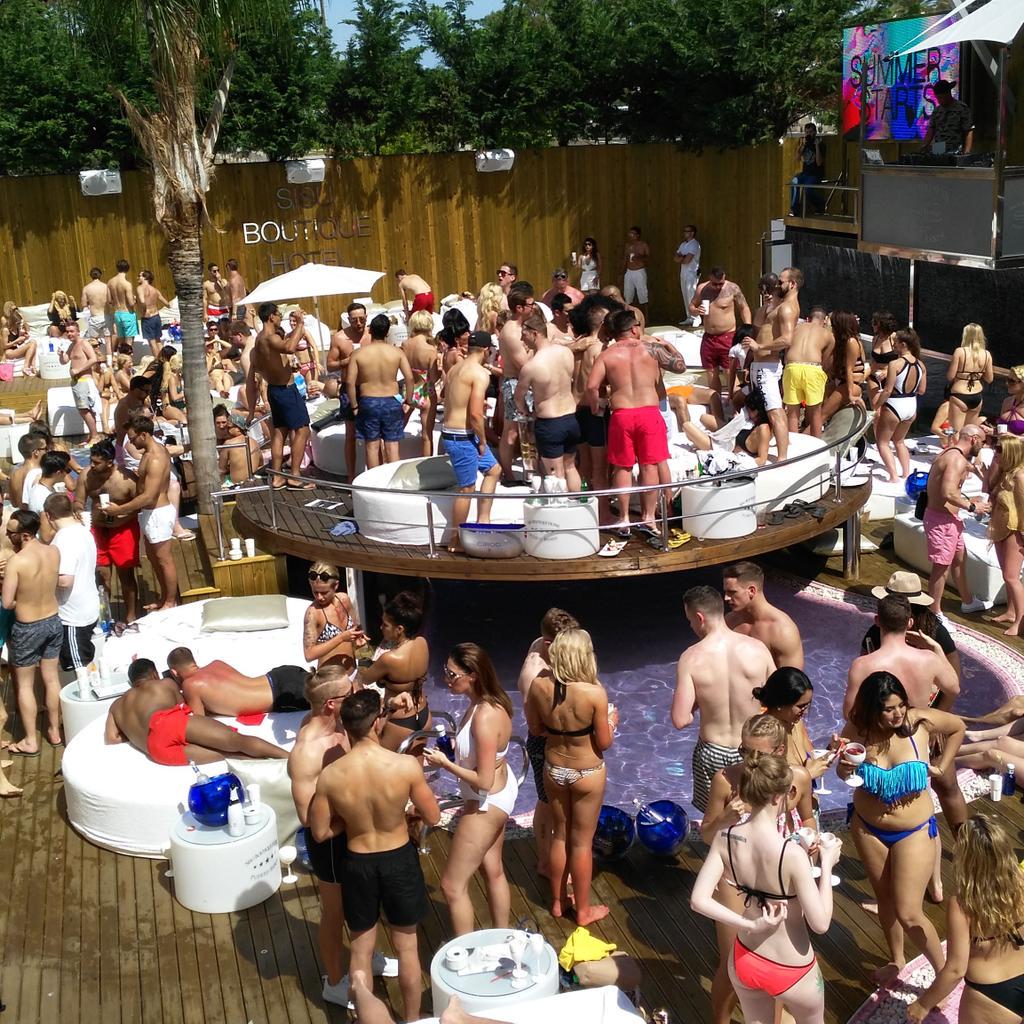 Make sure to join us for another memorable #staffgonemad party today <a href="/Sisuvip/">Sisu Boutique Hotel</a> <a href="/BennyCollins00/">Benny marbella</a>