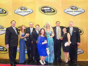 BrianTikiBar's tweet photo. @missjesscook @MISroger Letting regular fans be a part of @NASCAR biggest event.
#fanfavorite
#CanadasHomeTrack http://t.co/N0at5Im7hW