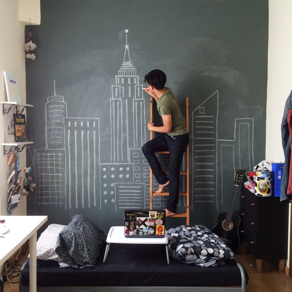 flamingpenat's tweet image. My bedroom wall changes all the time