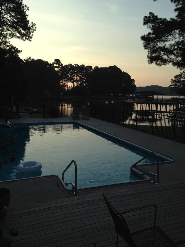 AmphibSWO's tweet photo. Visited Sufferlandria this AM for a ride and was treated to a beautiful sunrise #HomeRace #Minions http://t.co/BWmC2kK8g6