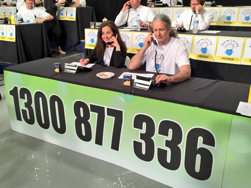 mmmHobart's tweet photo. Dave &amp; Kylie manning phones in the Tally room for @SXNewsTas @GM5FK Telethon 2015. Please donate now on 1300 877 336 http://t.co/Bhm1D0VDmV