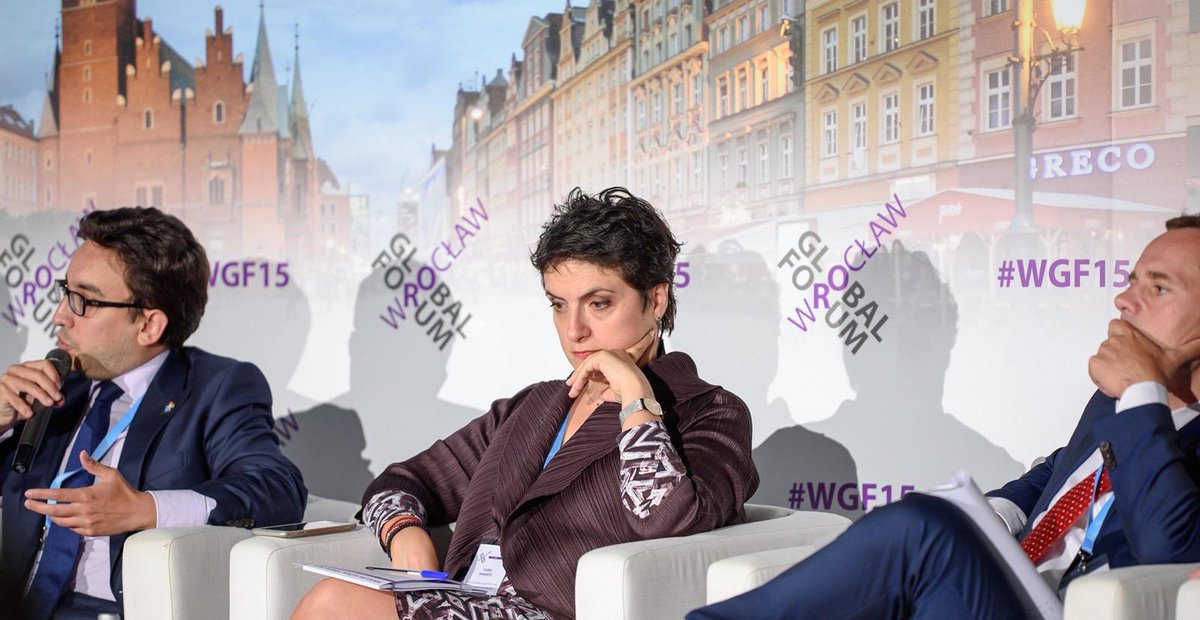 T4Action's tweet photo. WROCLAW GLOBAL FORUM 2015"Vision of the Future- Will Europe hold together?"@Elena_Panaritis #futureofGreece #EUfuture http://t.co/wl4z8dVAfR