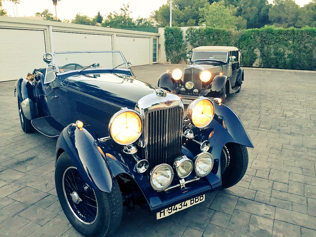 Dos de los protagonistas del pasado fin de semana #albir #altea #bentley #lagonda #bodas2015 #novios #bodas