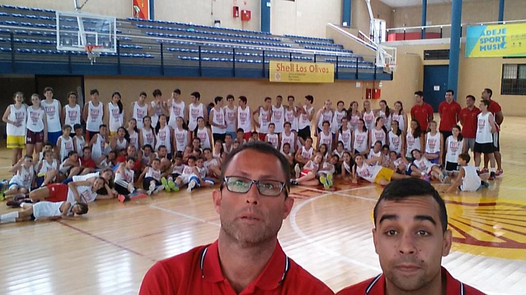 SmAdeje's tweet photo. Un buen selfie !!! #esteañopromete http://t.co/T8xxngyxob