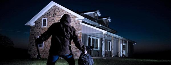 Quale_it's tweet image. In partenza per le #vacanze? Ecco alcuni accorgimenti prima di lasciare la propria #casa vuota goo.gl/06rDAT