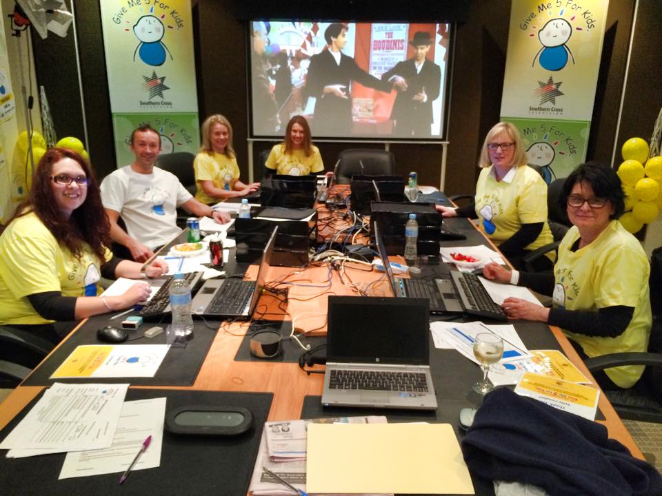 GM5FK's tweet photo. The 'B&amp;E Bean Counters' busily counting the pledges for the telethon! Call 1300 877 336 to pledge! @Heart1073 http://t.co/RUOQYU4Xey