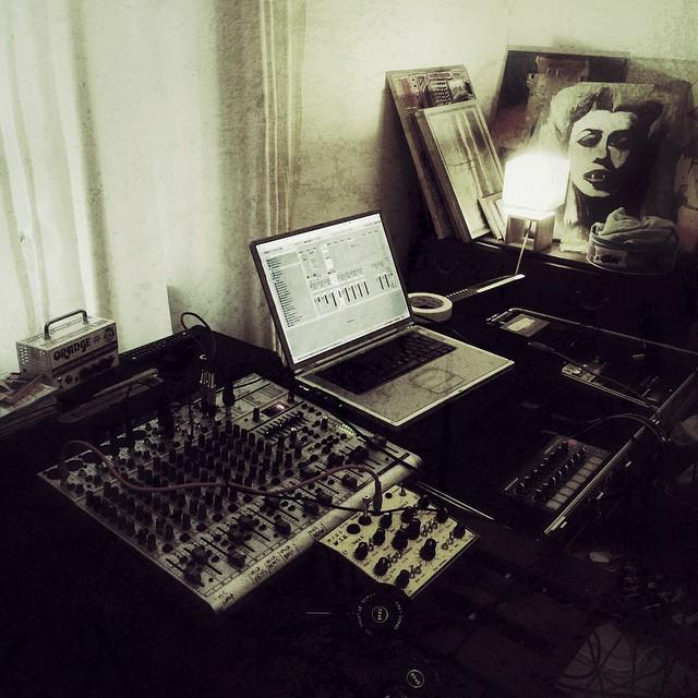 Lexi_B_Tyler's tweet image. @sons_of_general_lee : instagram.com/p/4RQQSGG0Qo/ | Live tinkerings.....
#livesetup #newmusic #sogl
