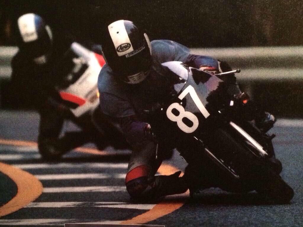 ばいくのはしりや 90年代 聖地関東大 水峠の最速集団 関東大垂水最速の会 マシンも湾岸方面と違いド派手さはないが渋い作りの東京山間部 ロスマンズのm氏はその後4輪レーサーになったと聞きました Http T Co Hsyj9p3zuf