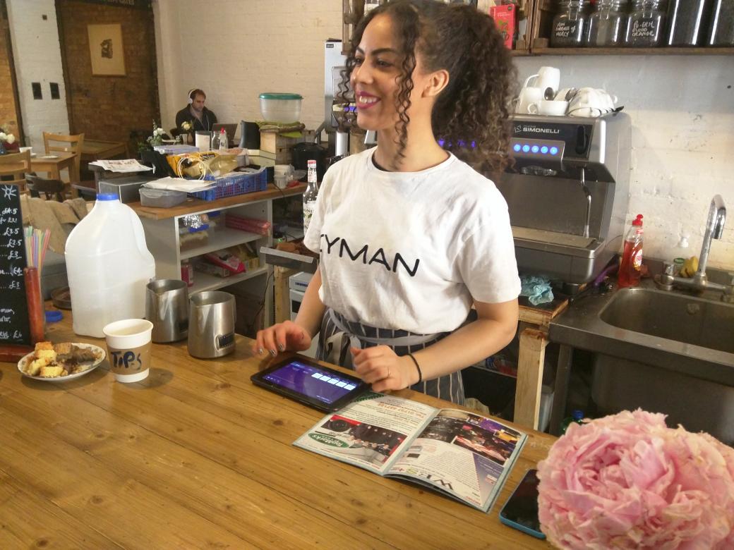 ugoandcosplay's tweet photo. @MatthewsYard @LeoniDescartes  repping Cyman at @wakeupcroydon ! #CymanDigitalButler @cymansystem http://t.co/XFbnE4tPFY