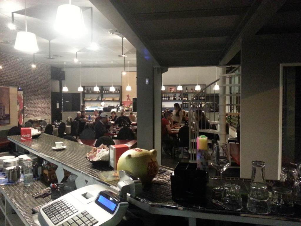 tornadoddl's tweet photo. #Legnano #Milano #Japanesefood #thewall #Japaneserestaurant #sushiart http://t.co/Xw7R2sVP8h