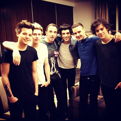 pennyluvu1D's tweet photo. @loveyou_nialler ♥_____♥ #OneDirectionComeToGreece http://t.co/m7ECLVeHnm