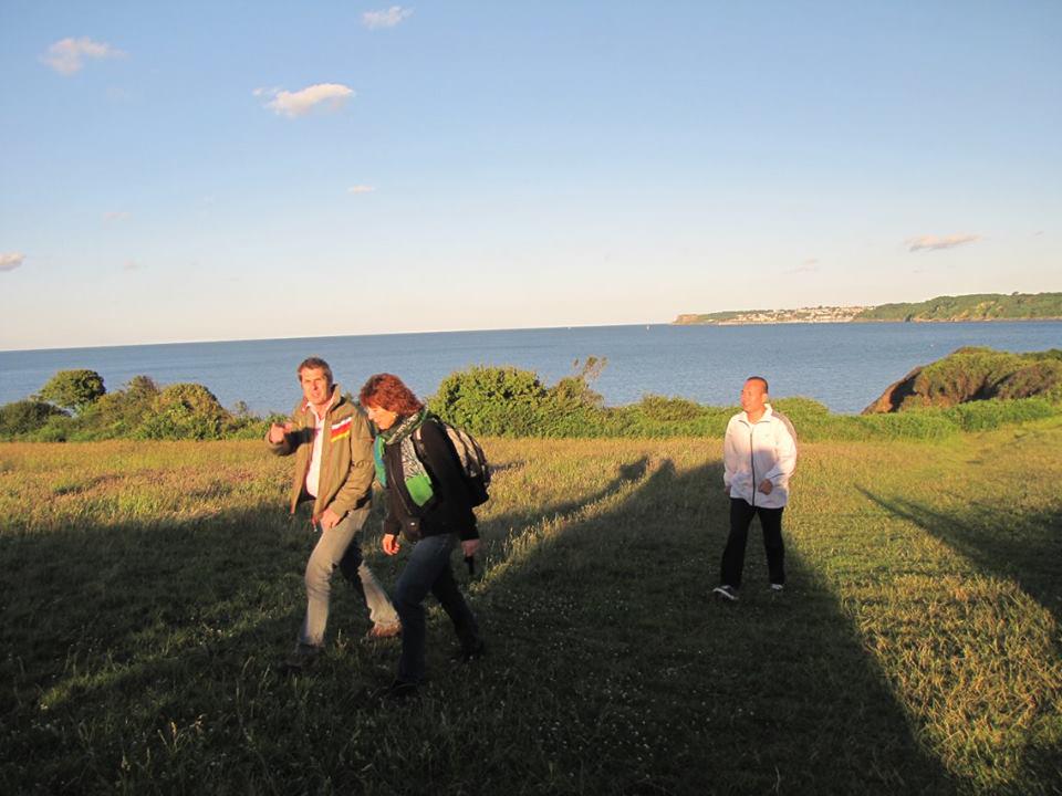 RivieraGeopark's tweet photo. Our patron @Profiainstewart showing visitors Qui and Jutta around the stunning #ERGG #GGN2016 #coastal #geology http://t.co/FCmT4JNpPg