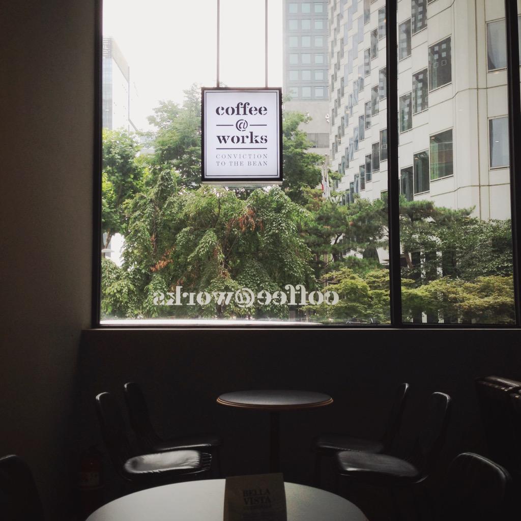 zooyeon's tweet image. 인턴으로 있는 회사의 경쟁사에서의 면접을 마치고 평화로운 척하며 회사 복귀 전에 평일 브런치 즐기기. 학생과 백수이던 시절 그렇게 잘 오가던 광문에서.