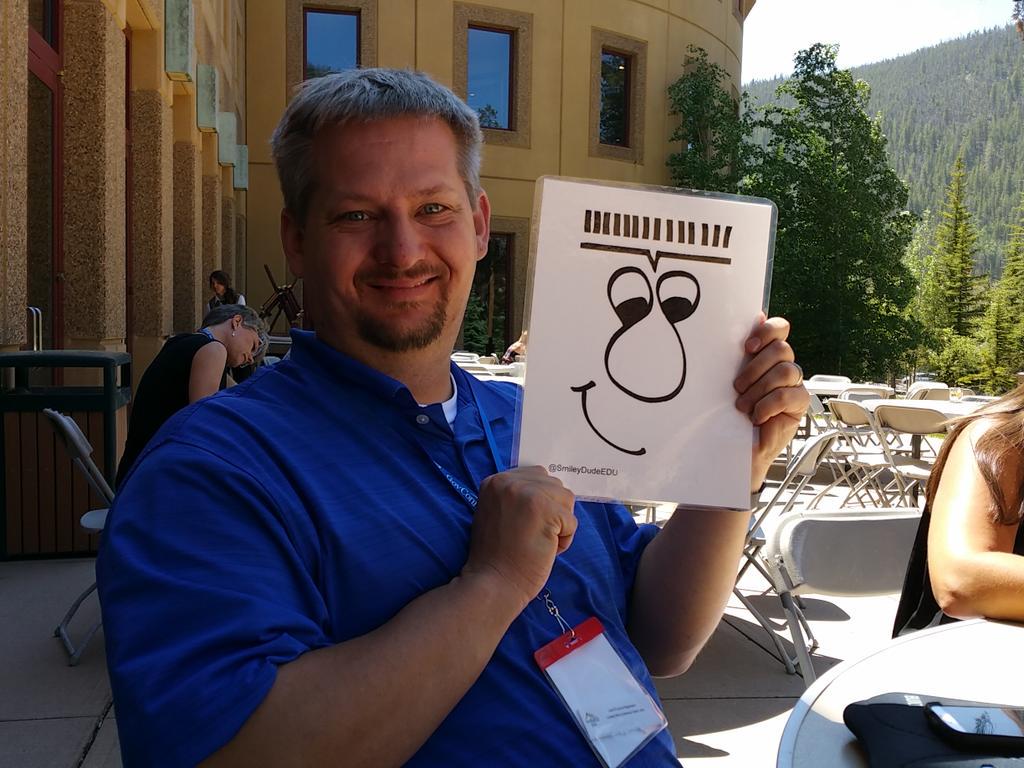 SmileyDudeEDU's tweet image. #innedco15 is looking good! Found a LPS peep @cmoor4. #edtechlearning