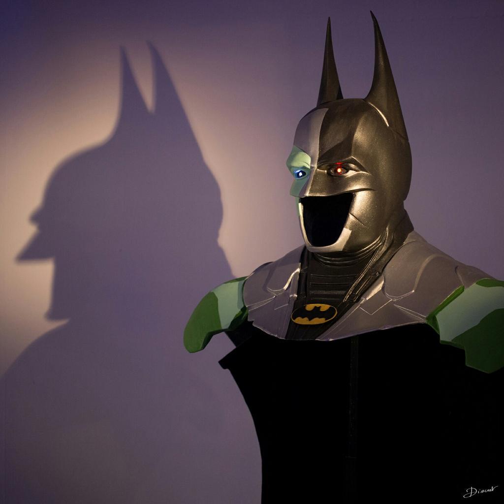 Discret's tweet image. Demain dernier jour d&apos;expo @warnerbrosfr #BeTheBatman 6 rue Muller 75018 instagram.com/discret