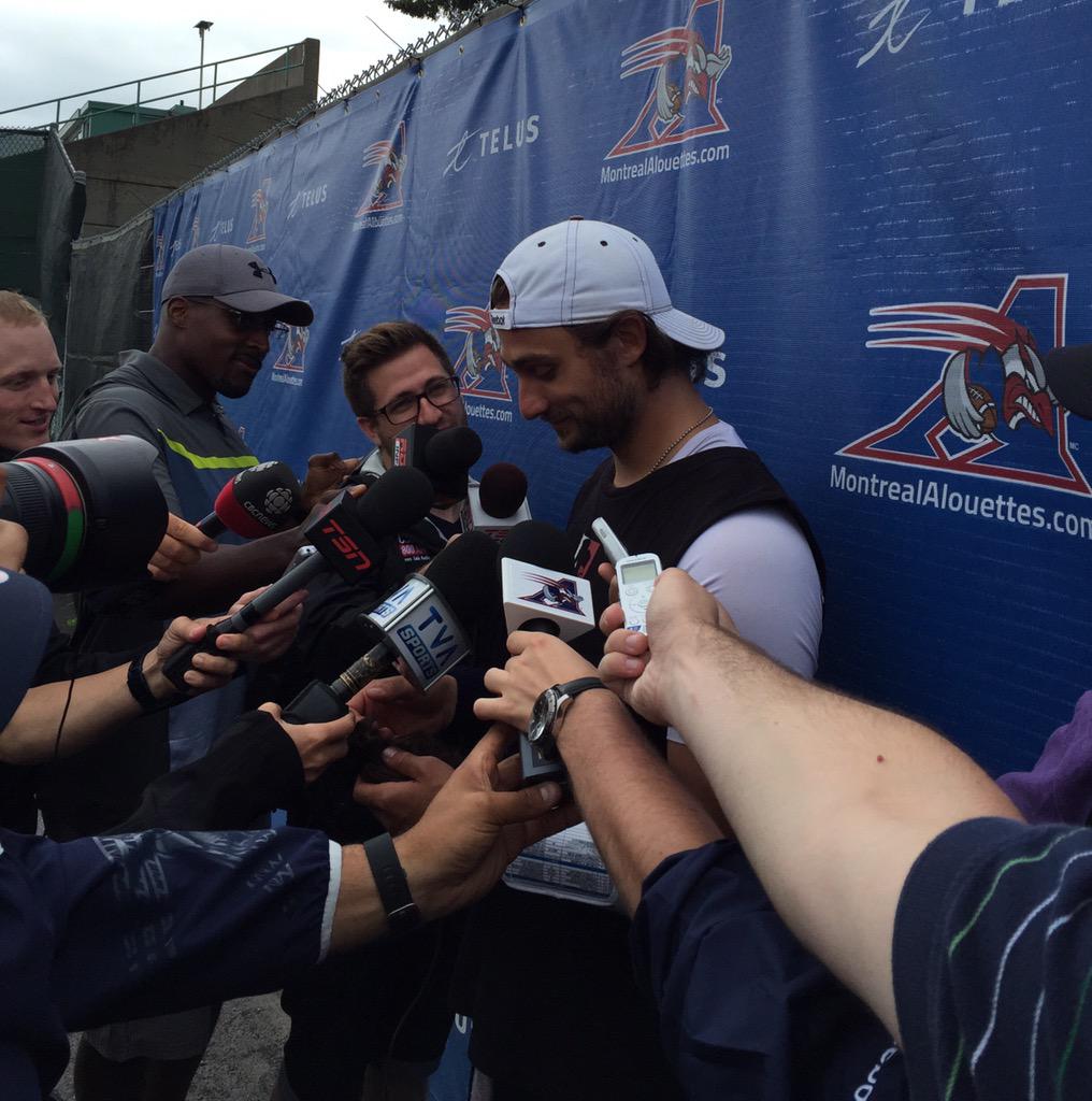MTLAlouettes's tweet photo. .@jcromp8 cut his hair for the organization “Locks of Love” #FightCancer #AlsMTL http://t.co/faLl1gVkJy