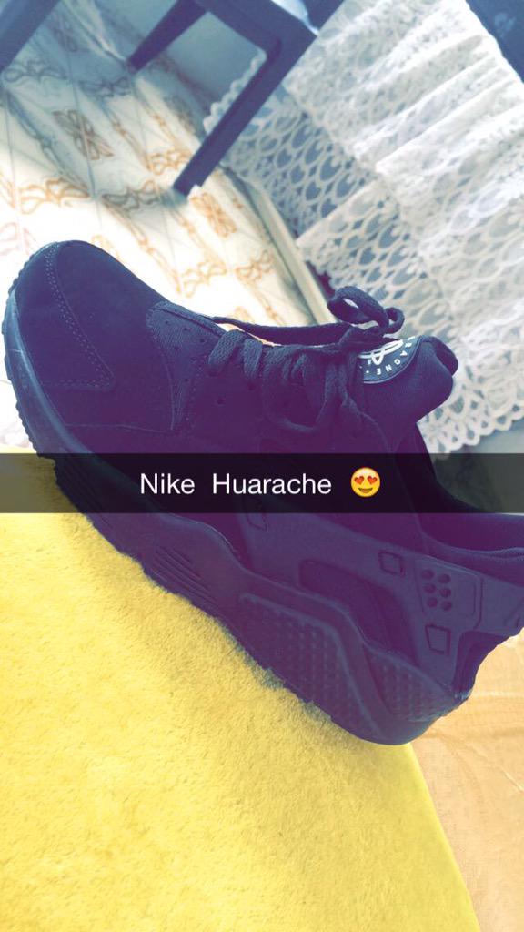 Toff_300's tweet photo. #PostBadShoes 
#NIKEHuarache 💯🔥 http://t.co/03t244OQUs