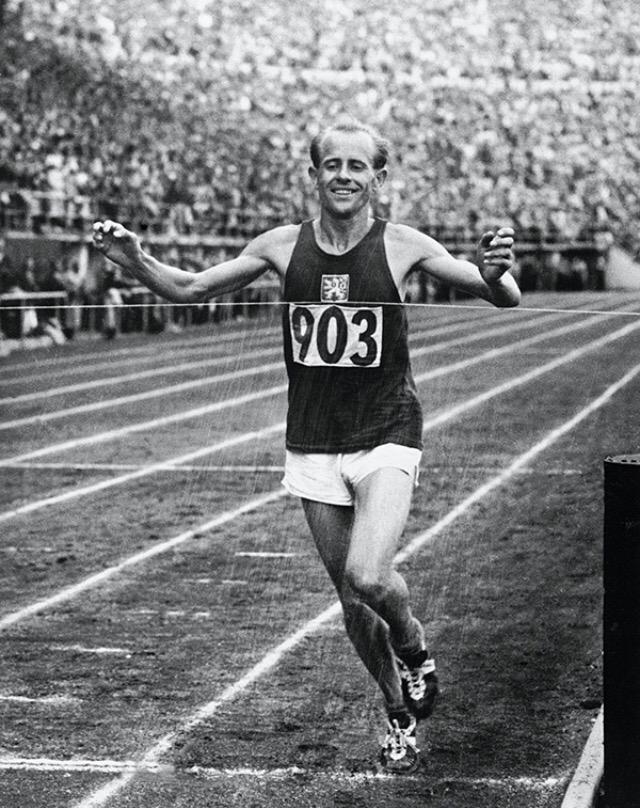 Katie Hempfling on Twitter: #MyEmmaOlympick Emil Zatopek the 1952 Helsinki Olympics where he won 5k, 10k, marathon http://t.co/DyxUNH4b7N" Twitter
