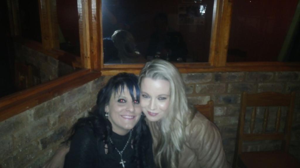 quinzellduples1's tweet photo. @Cordelia_Live #NewFriends  #Makingmemories http://t.co/ydhdvpwHFi