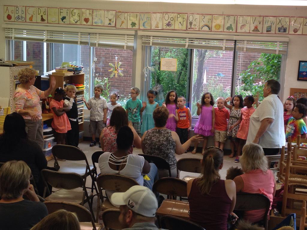 lisa_m_rieger's tweet image. Congrats to PreK! We&apos;re graduating today! #icsdplc