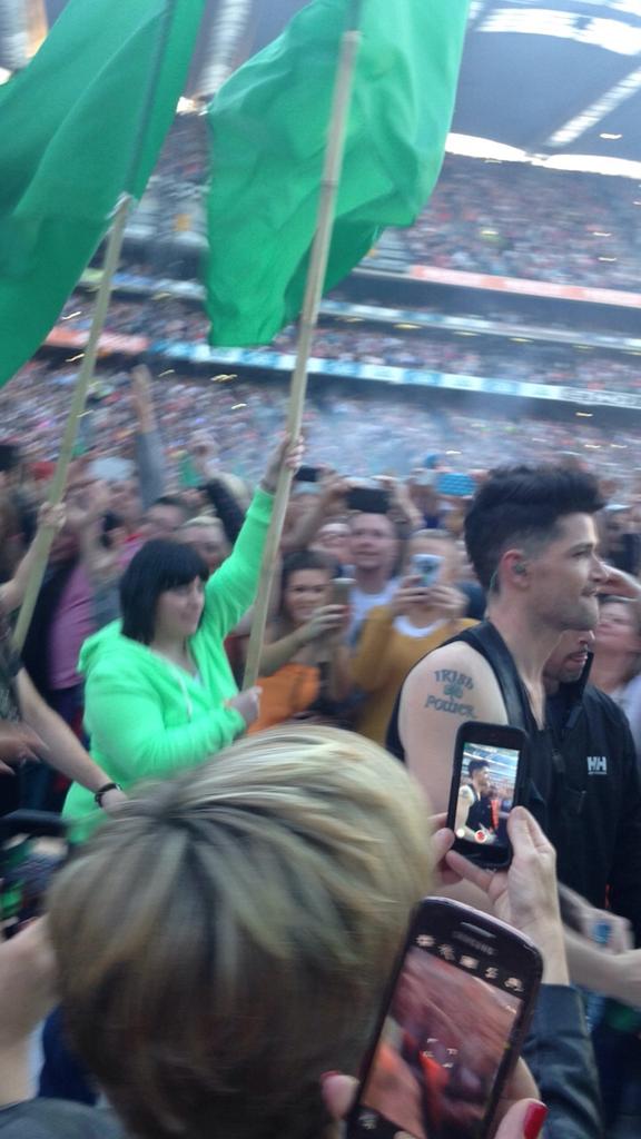 Seanandonnelly's tweet photo. @TheScript_Danny sorry i missed your calls but u didnt have to ignore me and "walk away" but "if u could see me now http://t.co/mjmRAlSskr