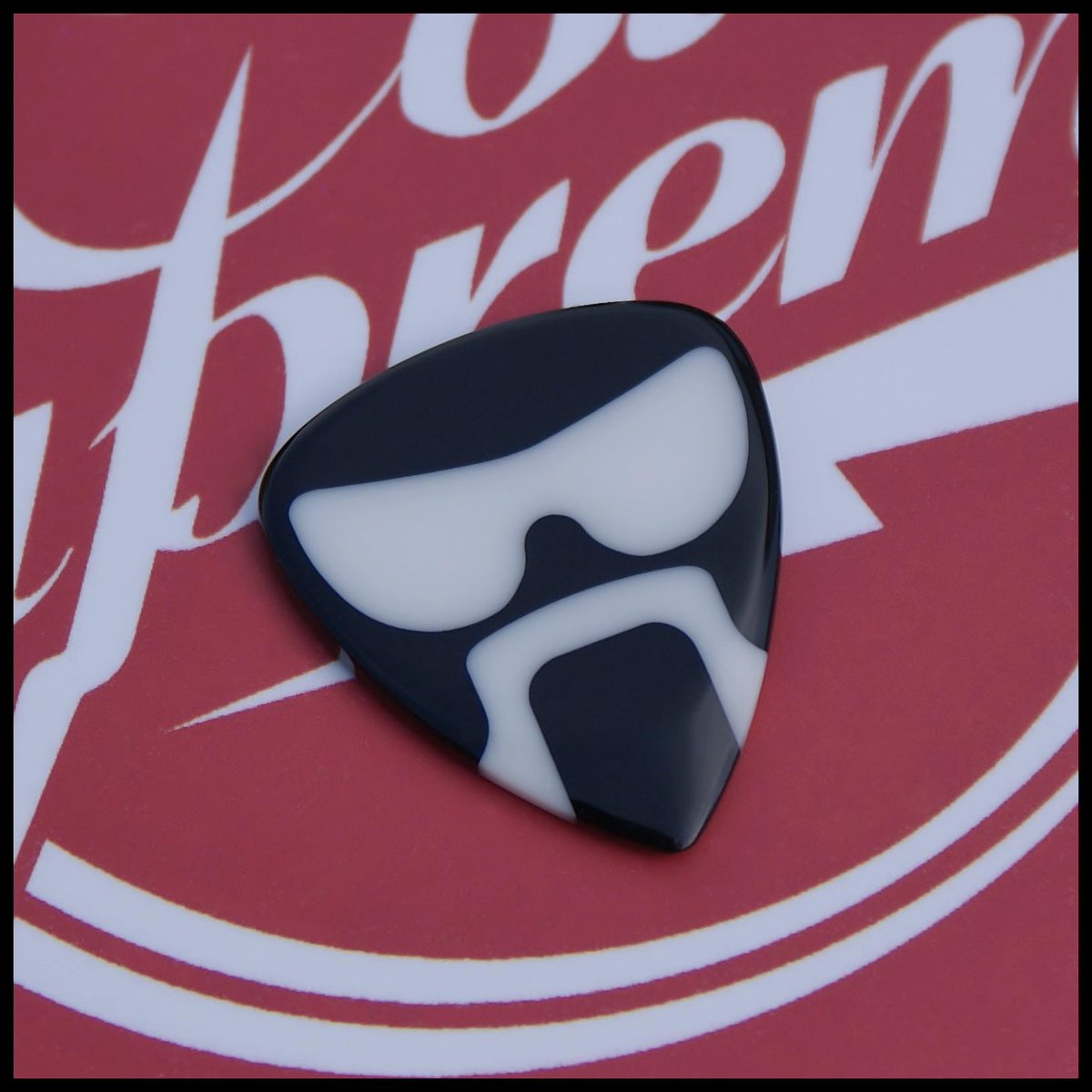 RikiLePlectrier's tweet photo. http://t.co/k4sx91WBkm  #Guitar #Guitare #GuitarPick #Plectre,@FreddJudge http://t.co/gy2zP1XzeB