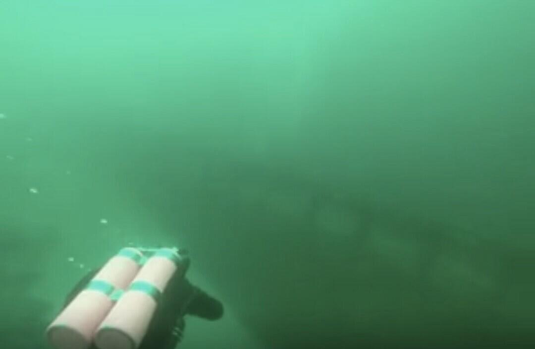Coral9967's tweet photo. One of the best things about #WreckDiving is when the #Shipwreck comes into view. #Vickory #Wreck #Scuba #Diving http://t.co/crlJbxAwKU