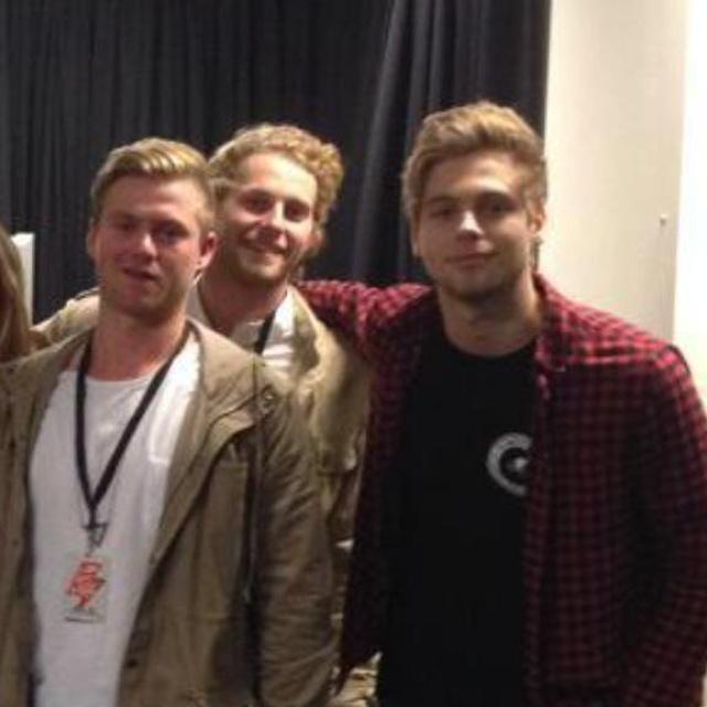 giovannadnc's tweet photo. Luke hemmings from 5sos, i love you
@Luke5SOS 
#MTVBattle5SOS http://t.co/kMftdugQNa