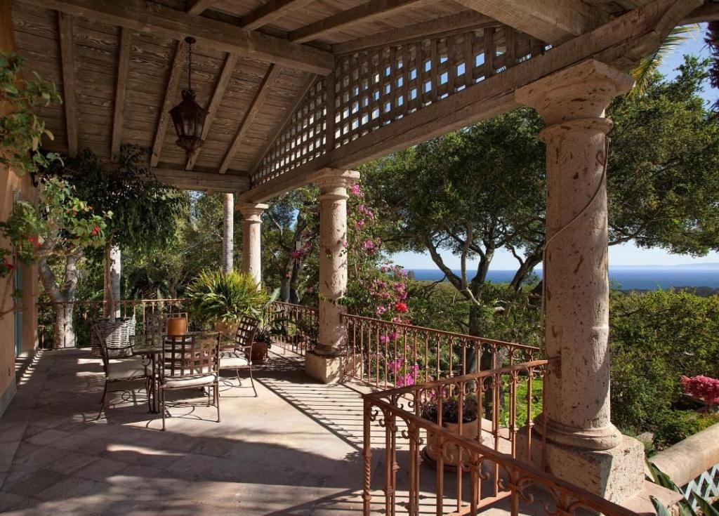 Looking for luxury in #California? How about this Santa Barbara estate? Take a tour here: facebook.com/media/set/?set…