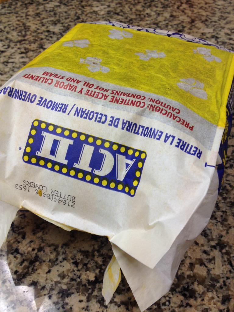 saumya_1809's tweet photo. Time for Dr.Cabbie! @IISuperwomanII Its extra butter!😁😁😁 #teamsuper #drcabbie #movietime ❤️❤️❤️ http://t.co/2sR2qnaJO6