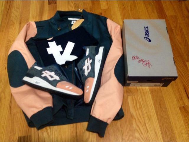 4theR3C0RD's tweet photo. lets not forget about these... #grailgang #ronniefieg #salmontoes http://t.co/QdWhGfhE4b