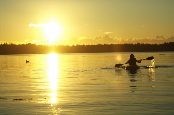 Pacific_Shores's tweet photo. Calm, beautiful &amp; serene waters of #parksville Craig Bay for #TravelTuesday http://t.co/pf4SfMF2C2