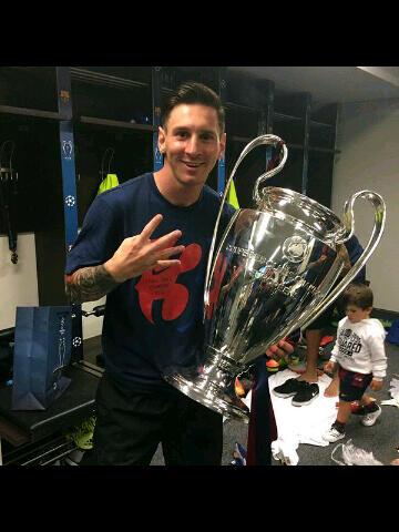 \" : Happy birthday Lionel messi ! \"