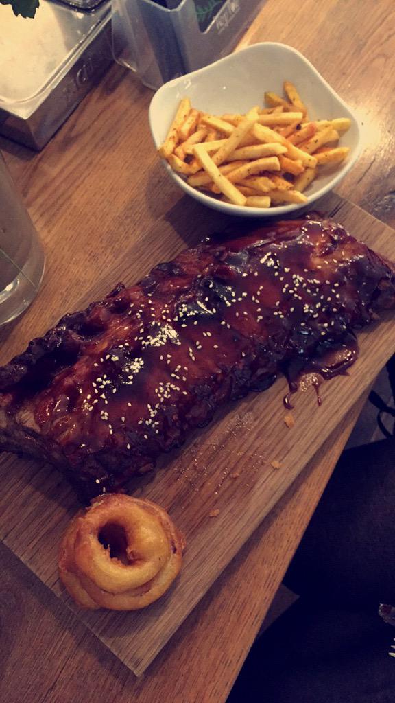 thehoppolepub's tweet photo. On our specials this week #treatyourself #RacksOnRacks #hpfood #BbqRibs http://t.co/16g6jQSrWb