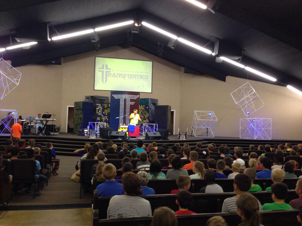 ArDistSS's tweet image. Power Up! #arkidscamp15 Tslented Kids this week!