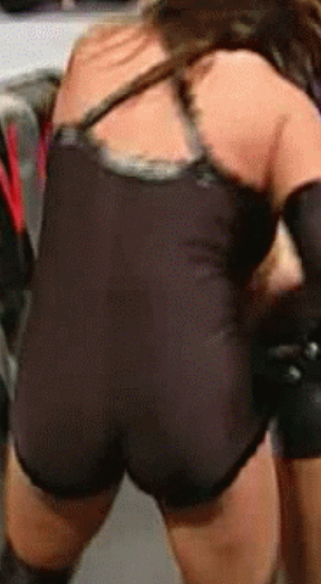 BillionDollaAss's tweet photo. #TBT #WWE2003 #SmackDown2003 #StephanieMcMahonsAss #ASS #BOOTY http://t.co/d74lFy0oK1