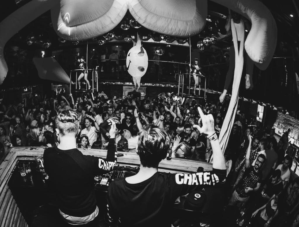 tvnoisemusic's tweet photo. Prague was fun!! 🔥 http://t.co/j8yj6jgdQm