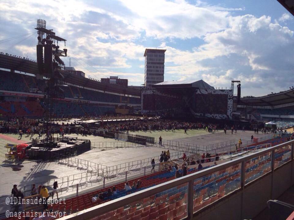 1DtoIndia_'s tweet photo. Inside the stadium in Gothenburg (11-14) http://t.co/ipAoalCscq