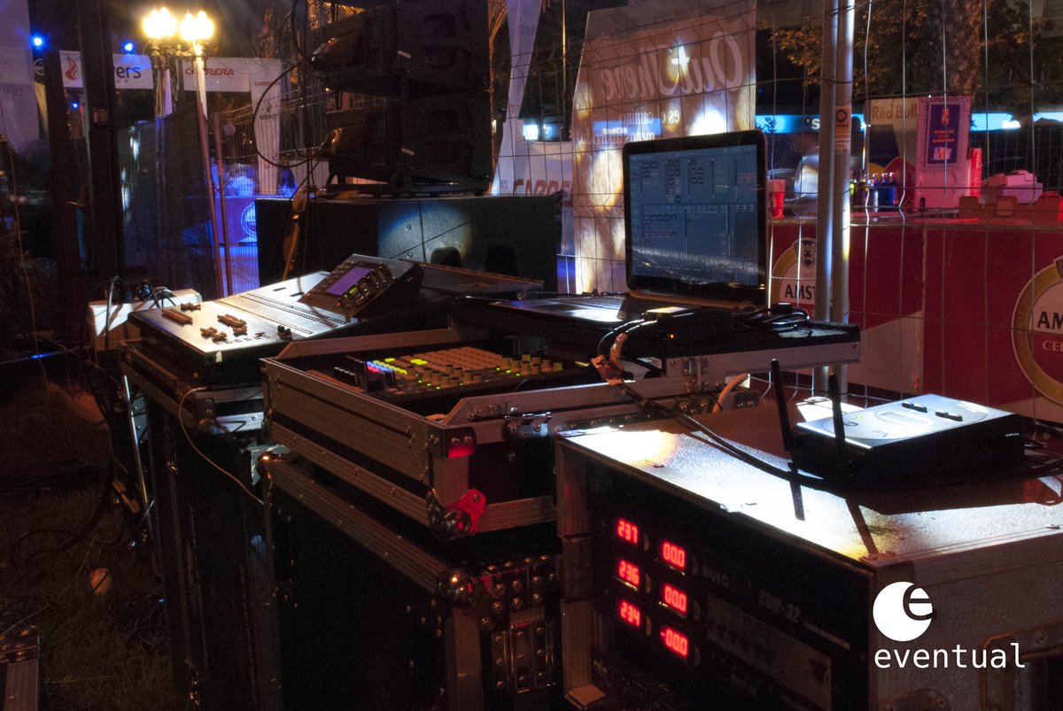 ¿Apurando los últimos días de hogueras? Pásate por el racó Univers Jove y verás el supermontaje que hemos preparado.