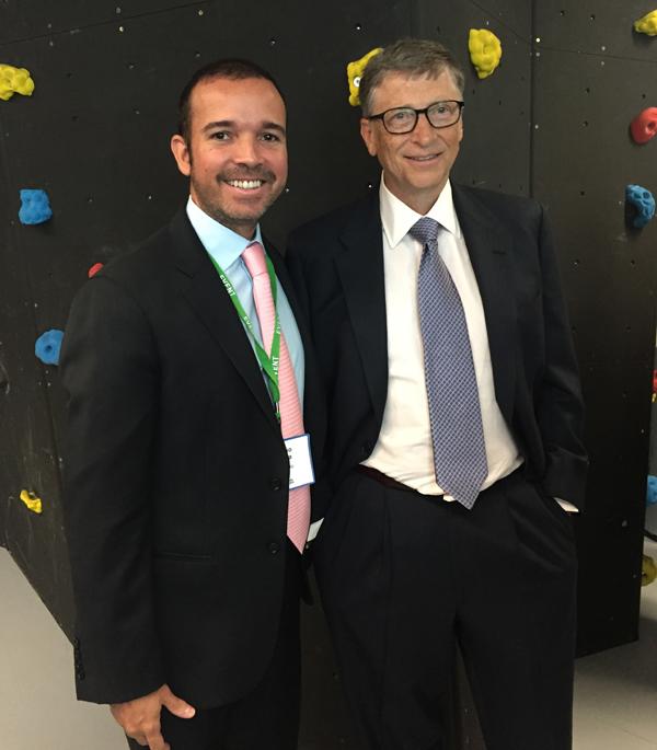 Our CEO introduces @BillGates to Smartmatic’s efforts to improve elections around the world. At the @GlblCtzn meeting http://t.co/XEUw8P8lPA